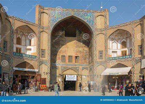 entrance portal to isfahan bazaar